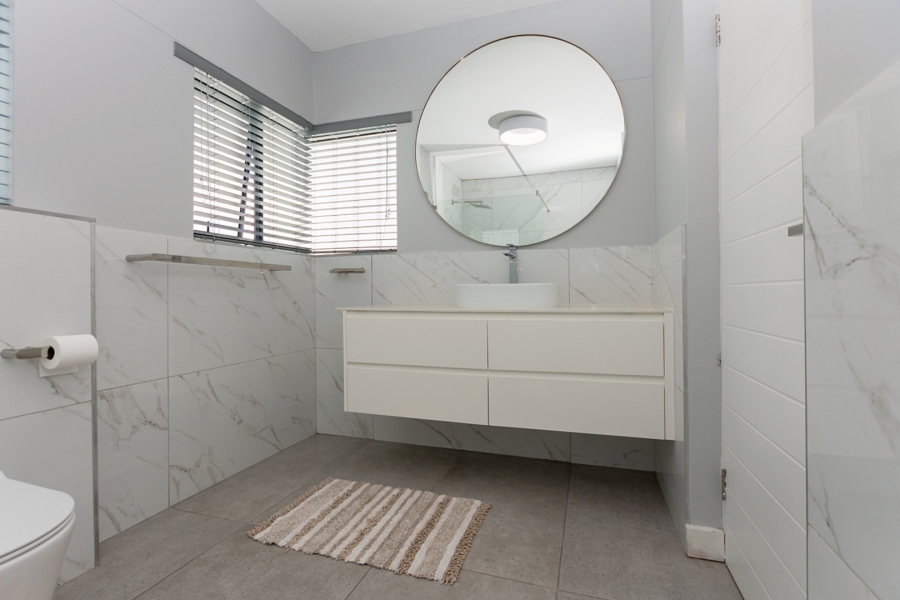 7 Bedroom Property for Sale in Calypso Beach Western Cape
